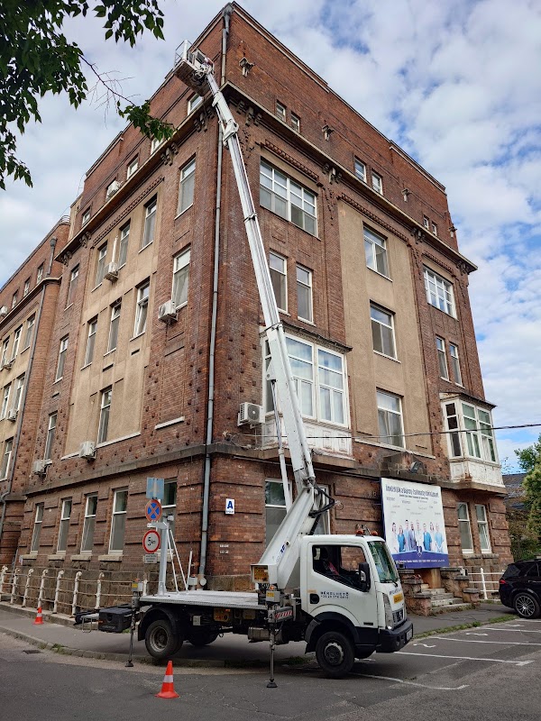 Eresz felújítása Budapest X. kerületében – Budapest 10. kerület – Serverin Kft. referencia